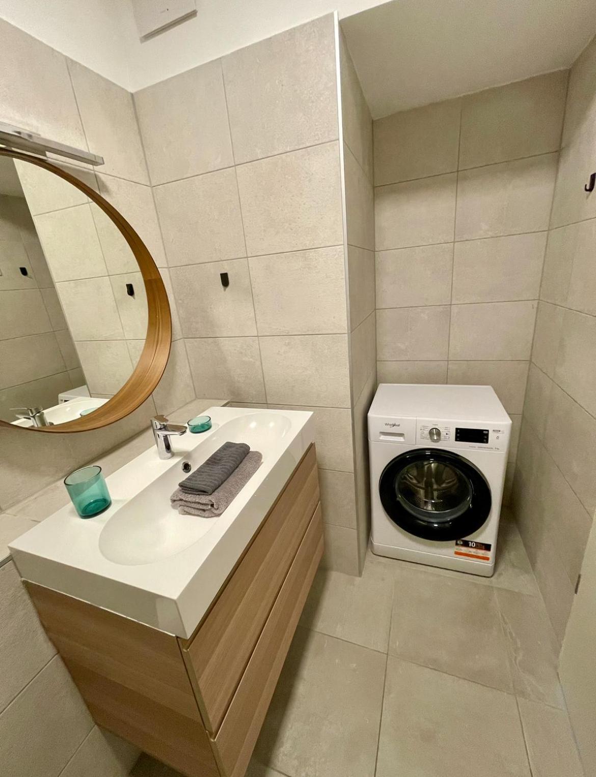 Penthouse Young #Freeparking Apartment บูดาเปสต์ ภายนอก รูปภาพ